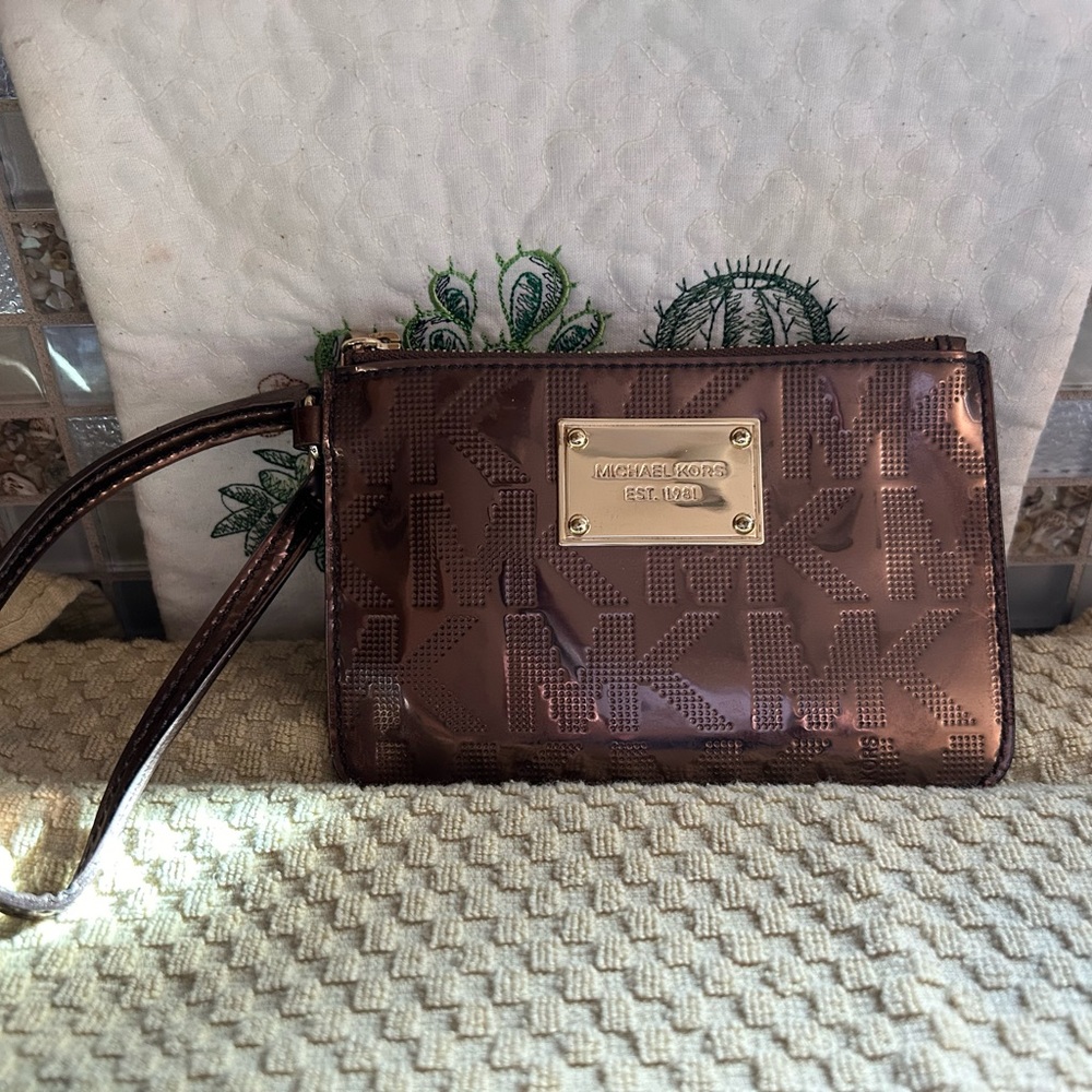 NWOT Michael Kors Bronze Colored Wristlet